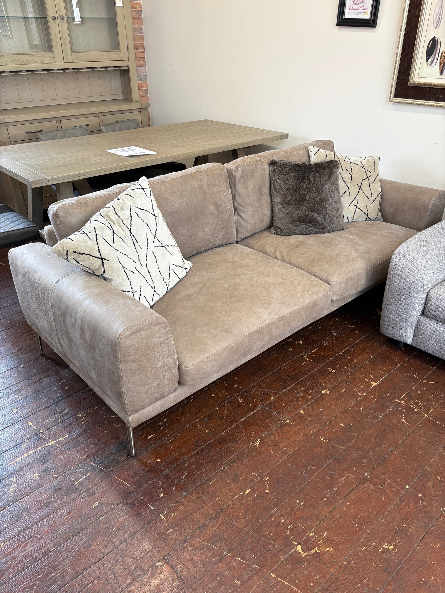 WHITEMEADOW BELLAGIO SOFA