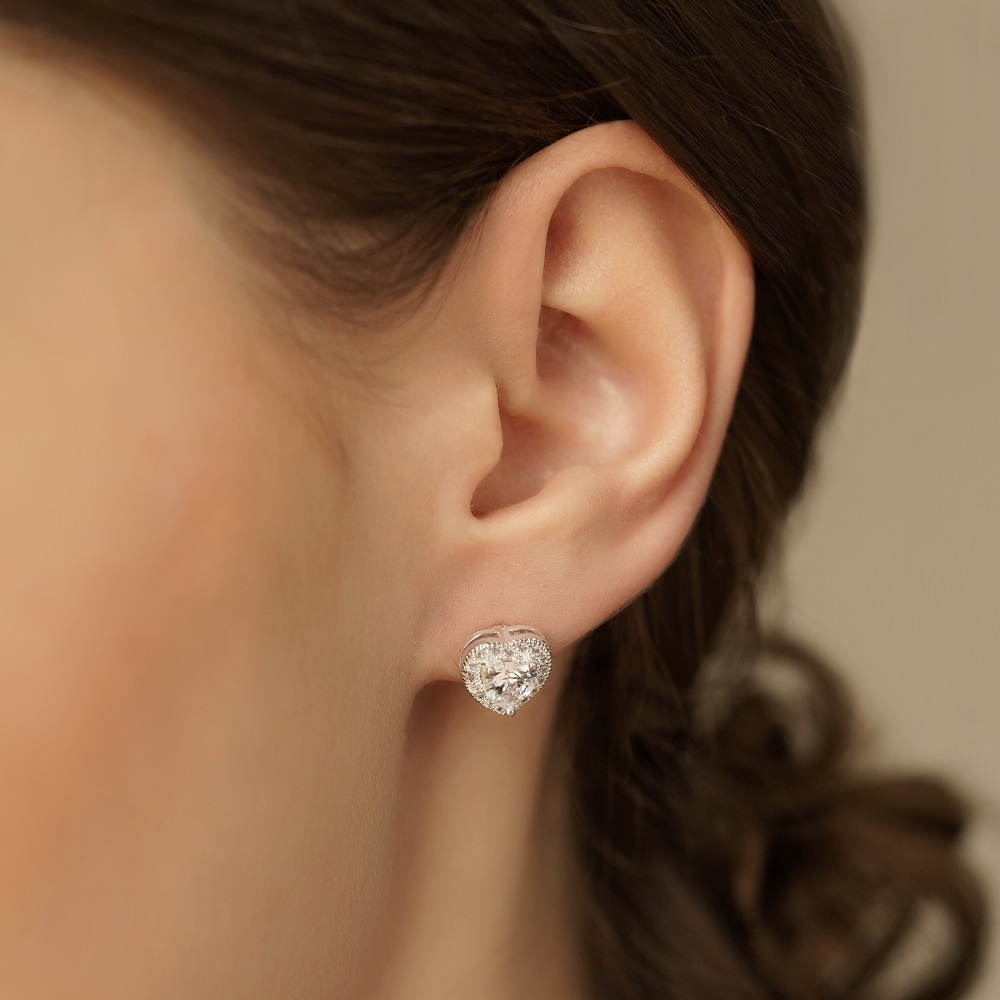 NEWBRIDGE CLEAR STONE HEART EARRINGS