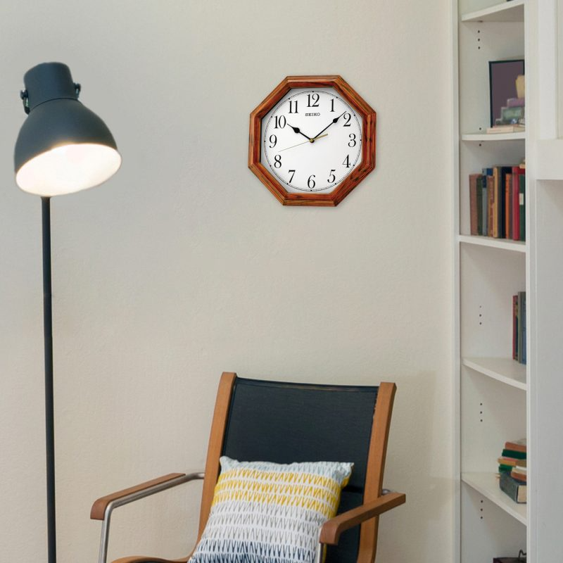 SEIKO TRADITIONAL QUIET SWEEP OAK WALL CLOCK