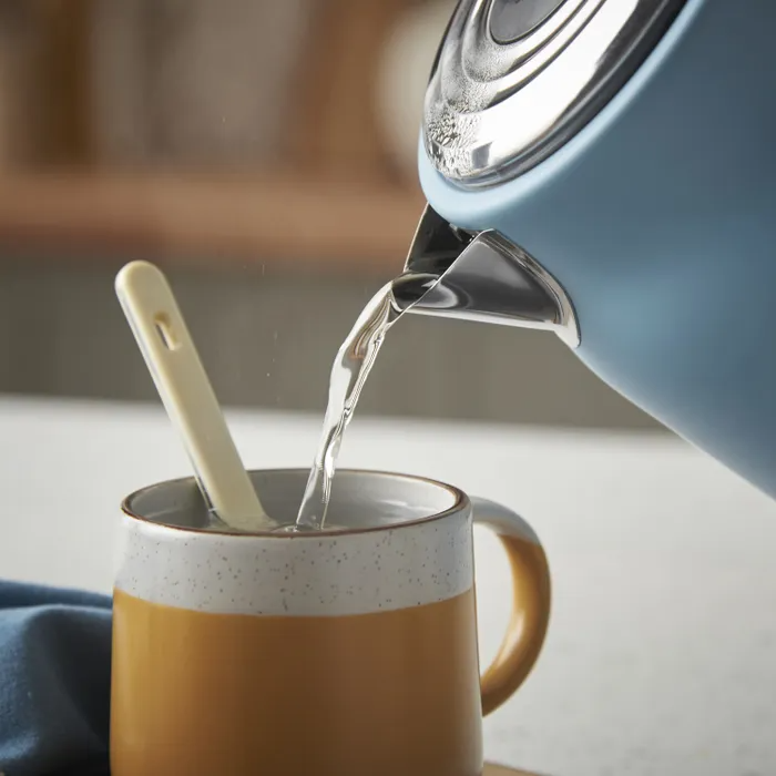 HANLEY RETRO BLUE KETTLE