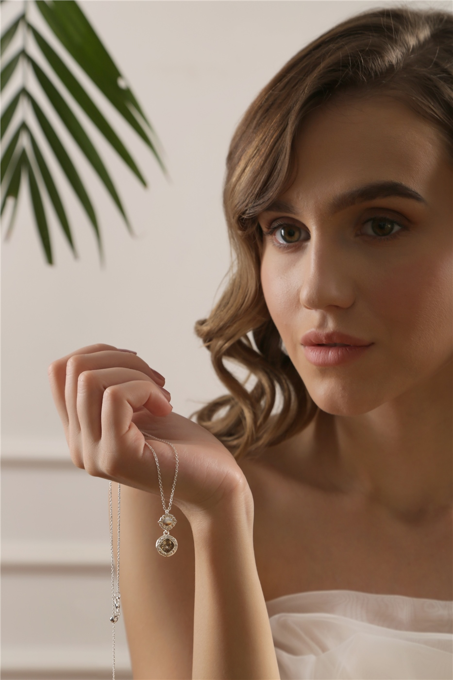NEWBRIDGE TI:AMO LIGHT PEACH PENDANT