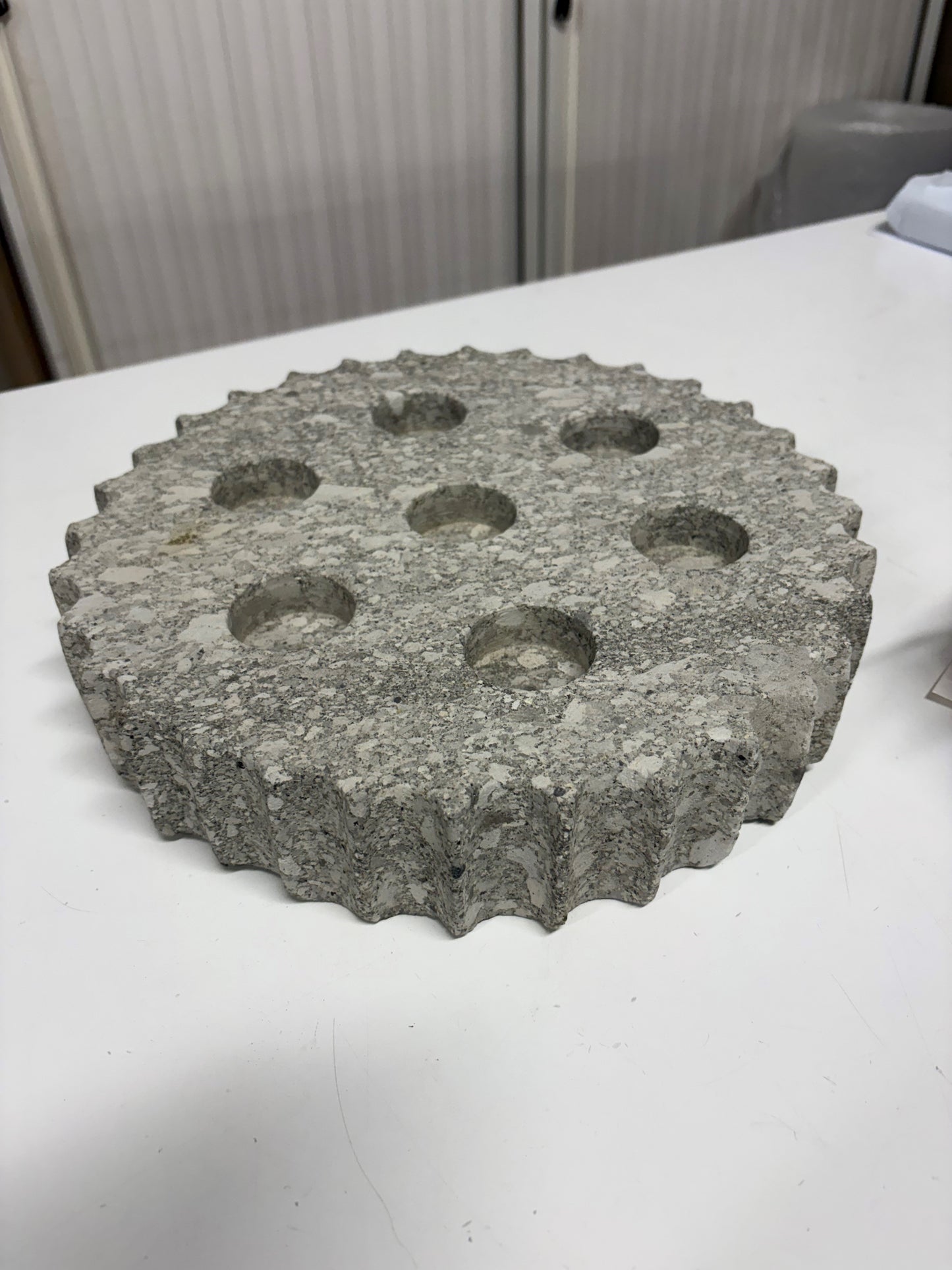 7 TEALIGHT HOLDER