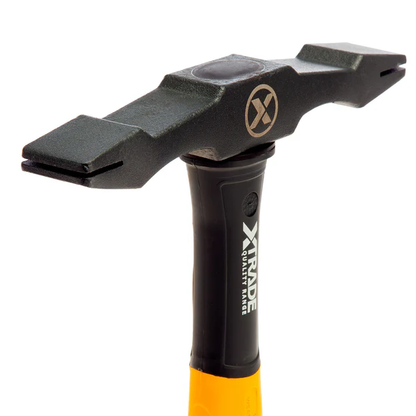XTRADE 26OZ DOUBLE SCUTCH HAMMER 10" FIRBEGLASS HANDLE