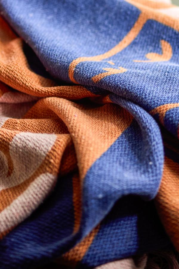 BLOOMINGVILLE ATLE THROW