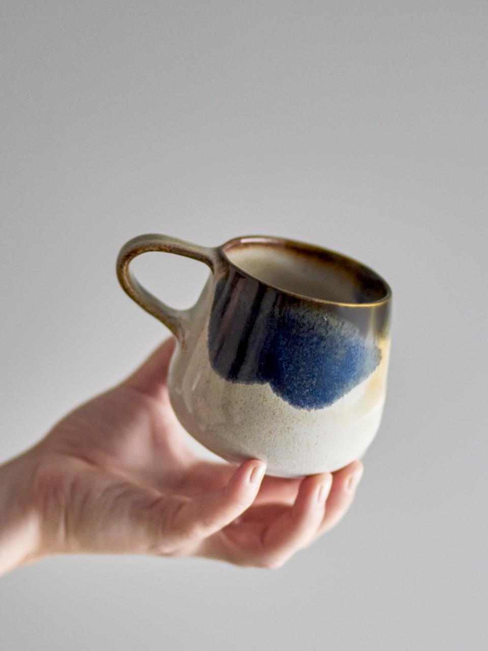 JULES CUP-GREY STONEWARE
