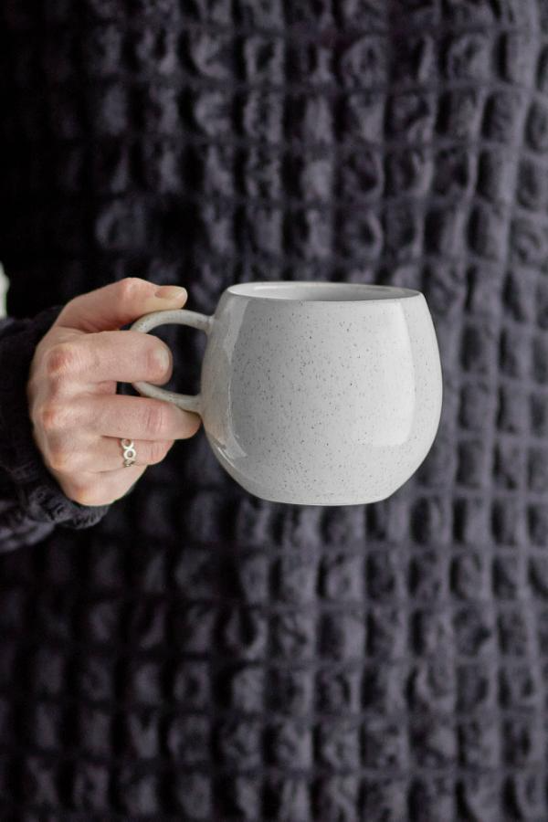 BLOOMINGVILLE ADDISON WHITE MUG