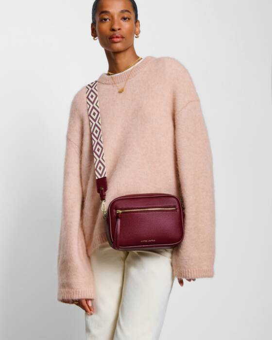 HALLIE CROSSBODY BAG-CHERRY