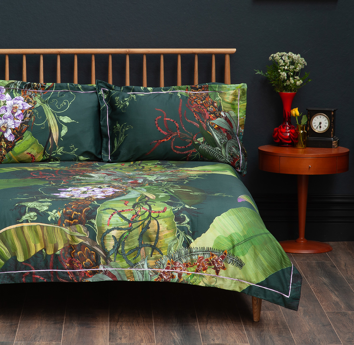 TOPICAL TROPICAL BOTTLE GREEN REVERSIBLE BEDDING SET