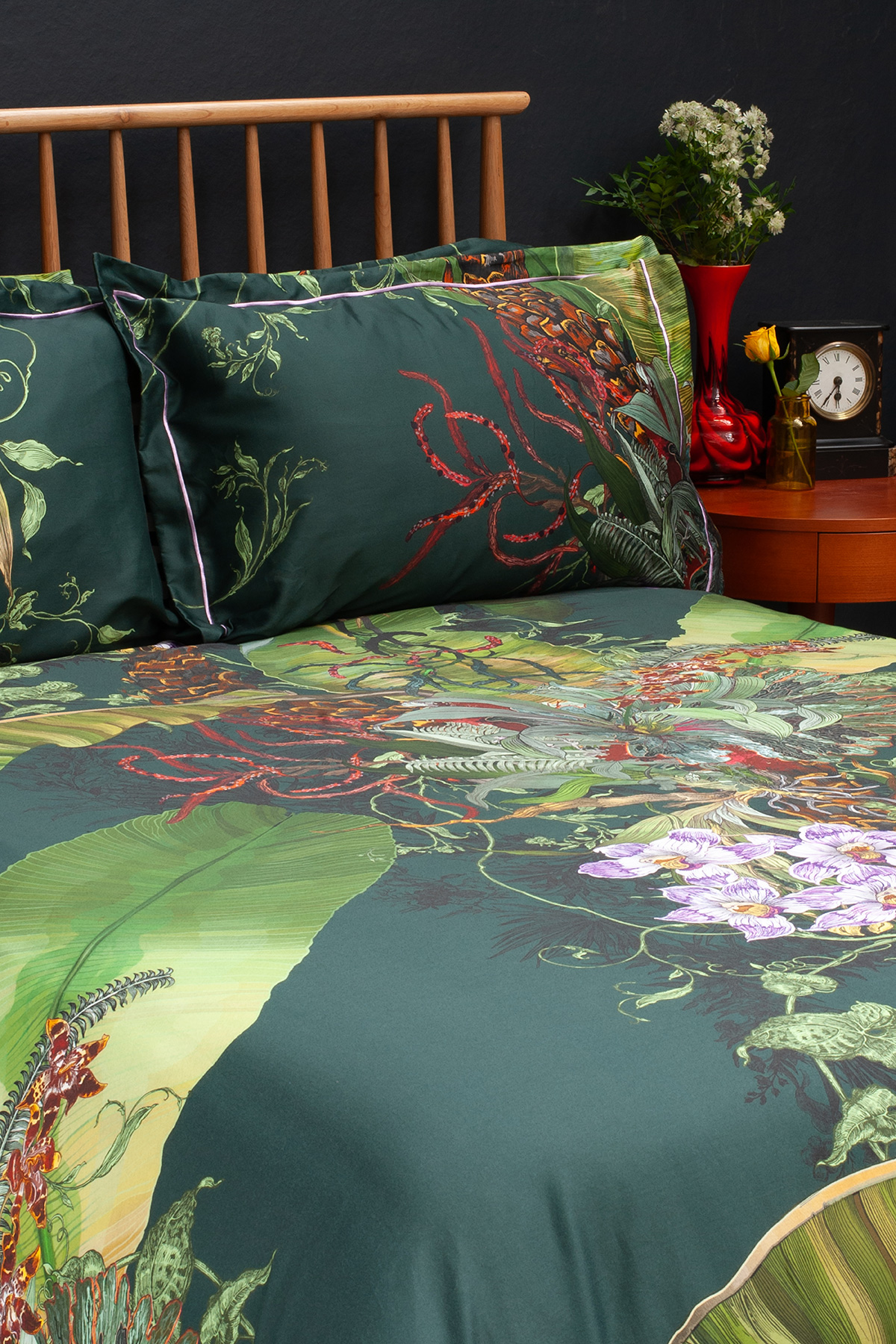 TOPICAL TROPICAL BOTTLE GREEN REVERSIBLE BEDDING SET