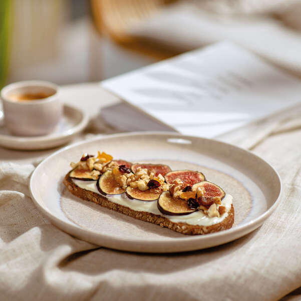 VILLEROY & BOCH PERLEMOR SAND PLATE 27CM