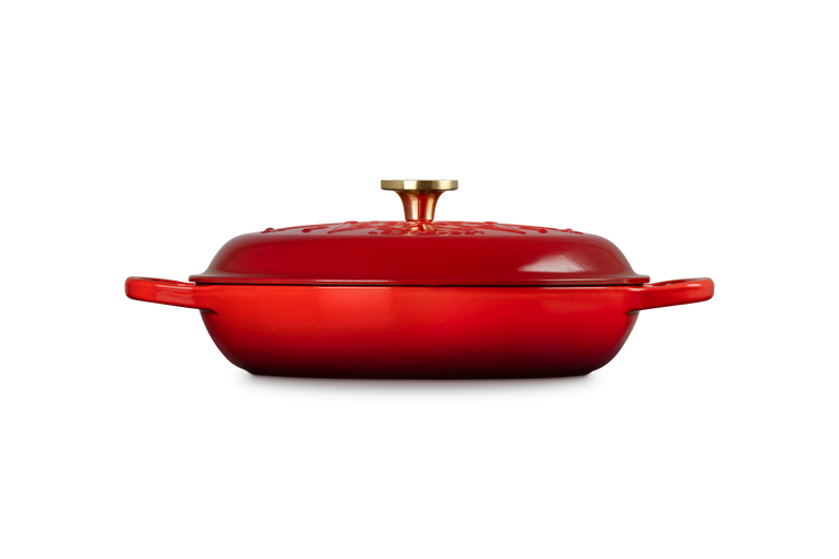 SIG ROUND SHALLOW CASSEROLE CERISE 30CM