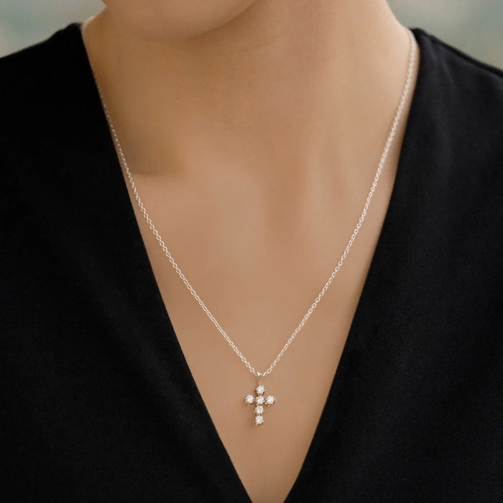 CROSS PENDANT CLEAR