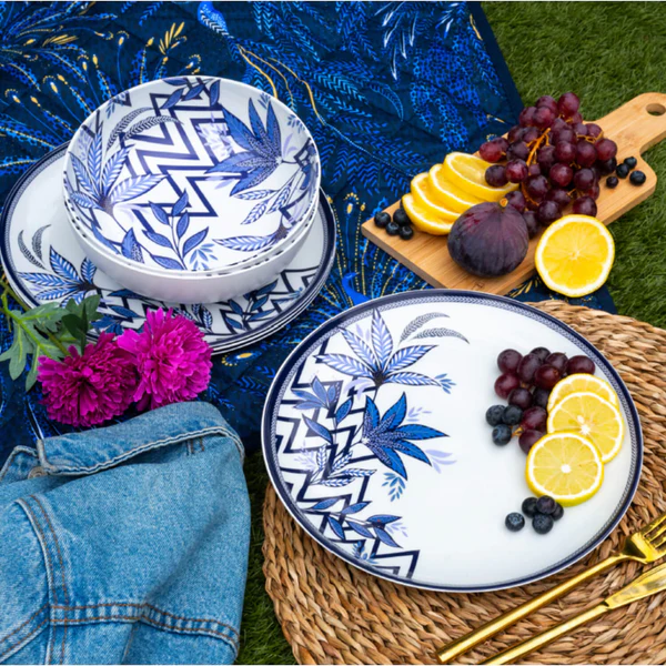SARA MILLER SET OF 4 PICNIC PLATES
