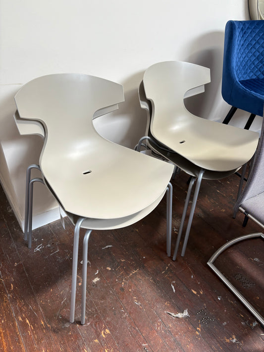 CHAIRS X4
