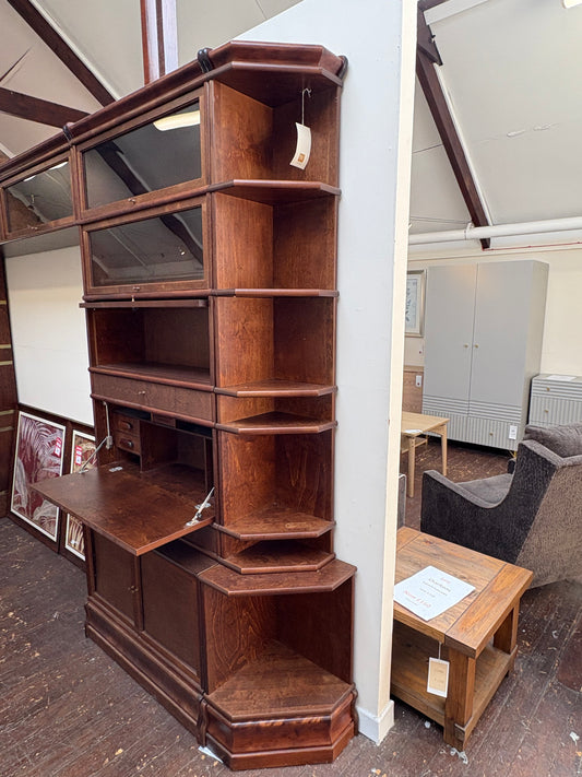 CORNER UNIT
