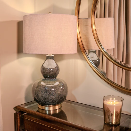 MOLLY LAMP
