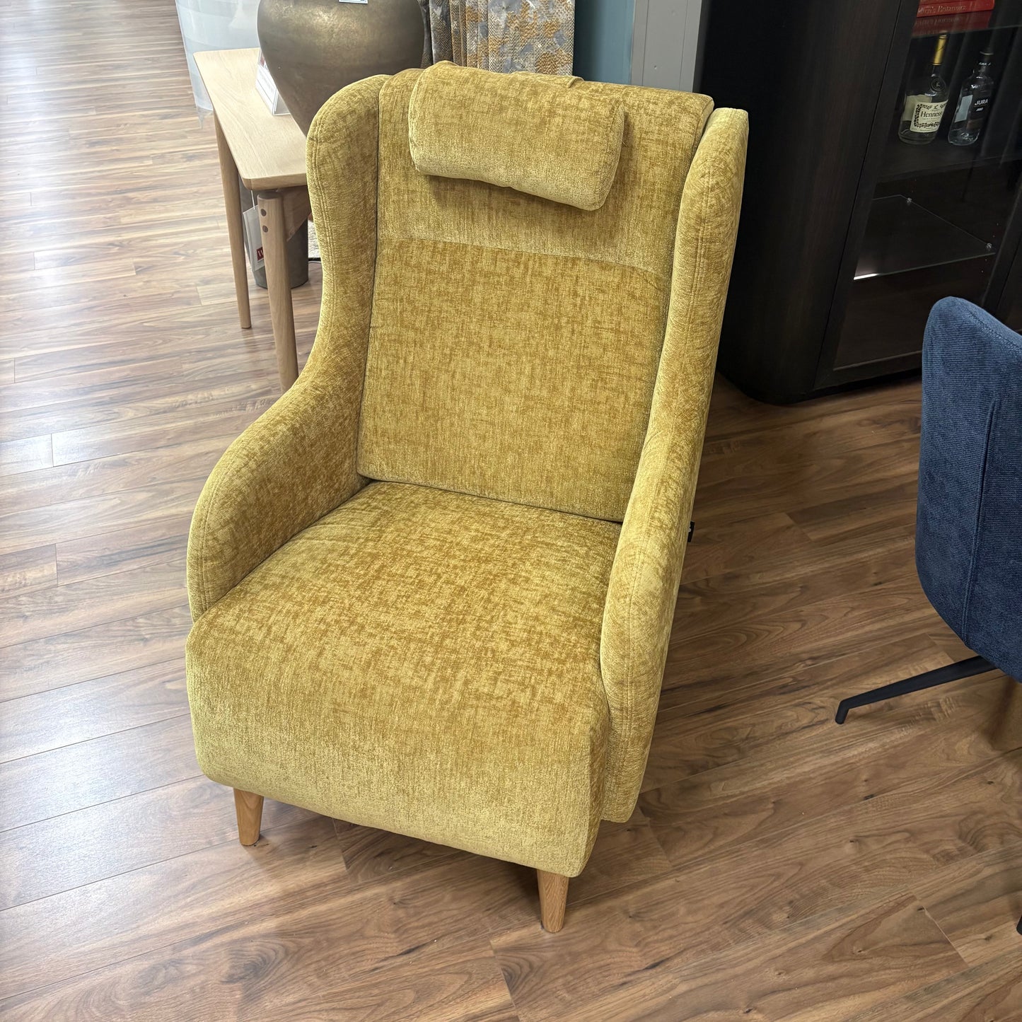 SOFTNORD LUCIA CHAIR & HEADREST