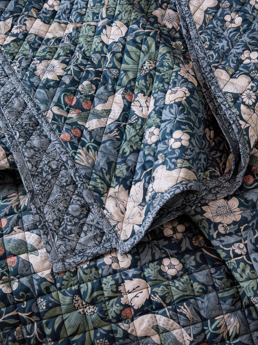 MIDNIGHT STRAWBERRY THIEF QUILTED BEDSPREAD