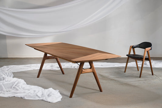 PBJ ALIA DINING TABLE