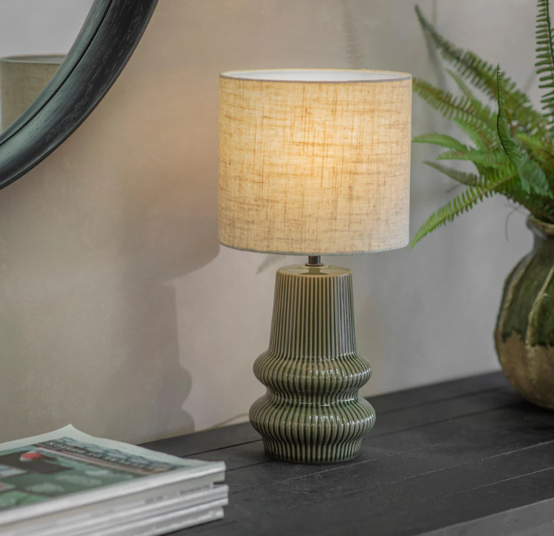 EDGEBOROUGH TABLE LAMP