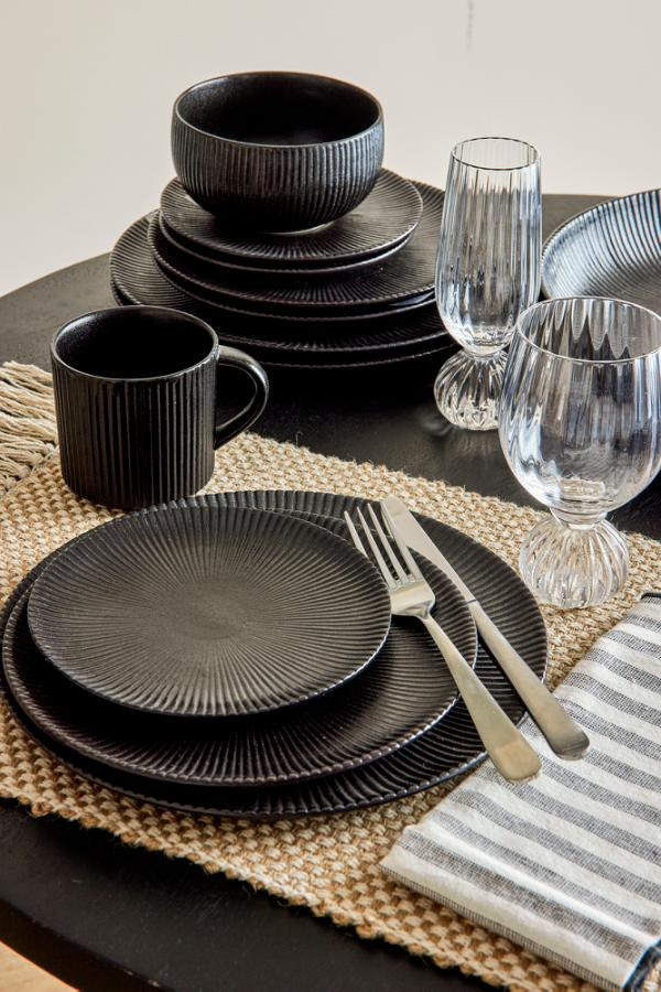 BLOOMINGVILLE NERI PLATE