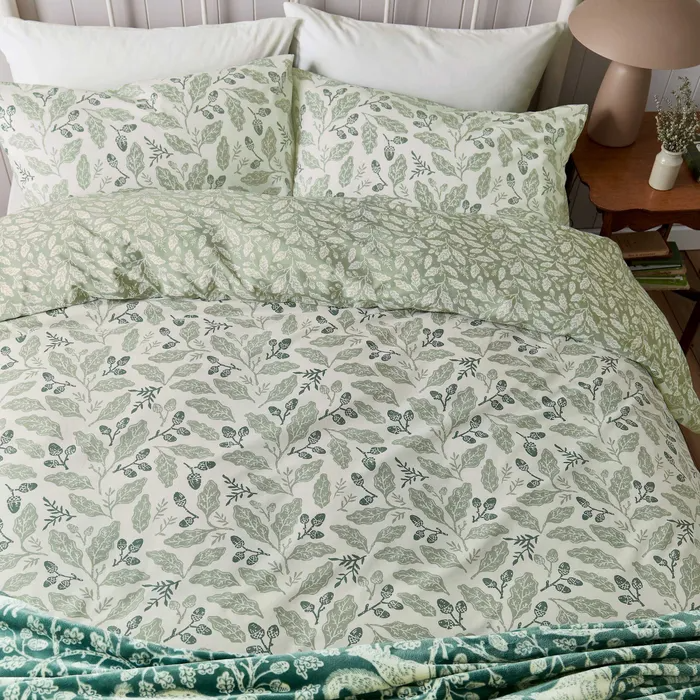 HELENA SPRINGFIELD HARVEST MOON ACORNS BEDDING IN SAGE