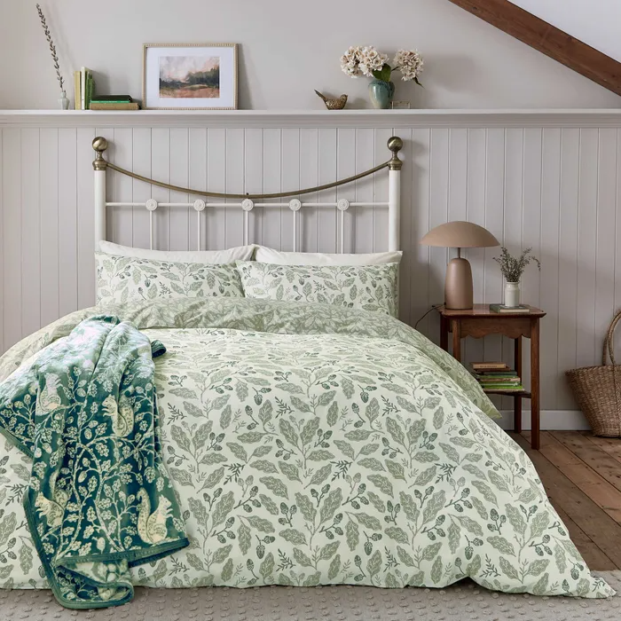 HELENA SPRINGFIELD HARVEST MOON ACORNS BEDDING IN SAGE