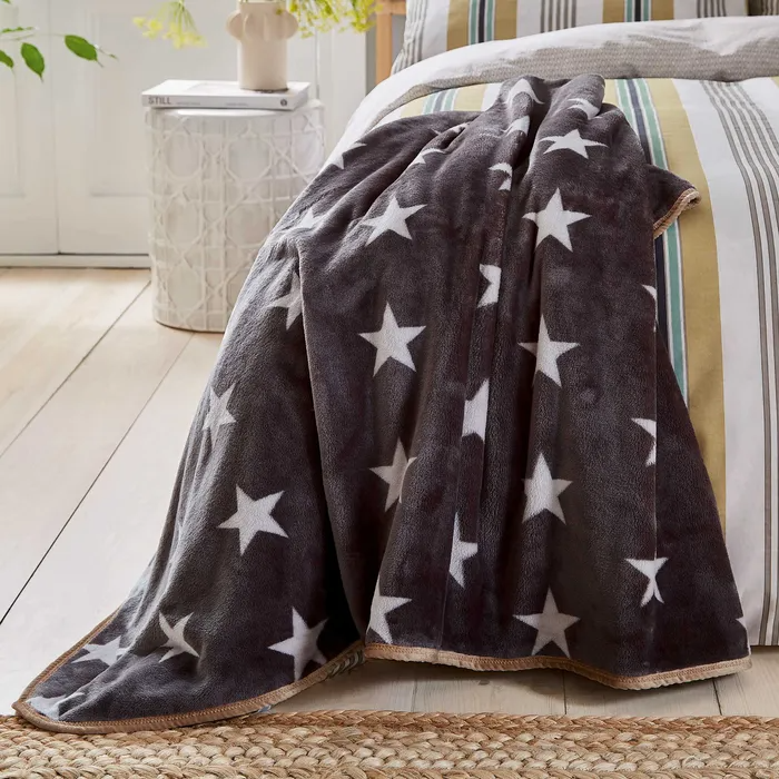 STAR FLEECE THROW-CHARCOAL & LINEN