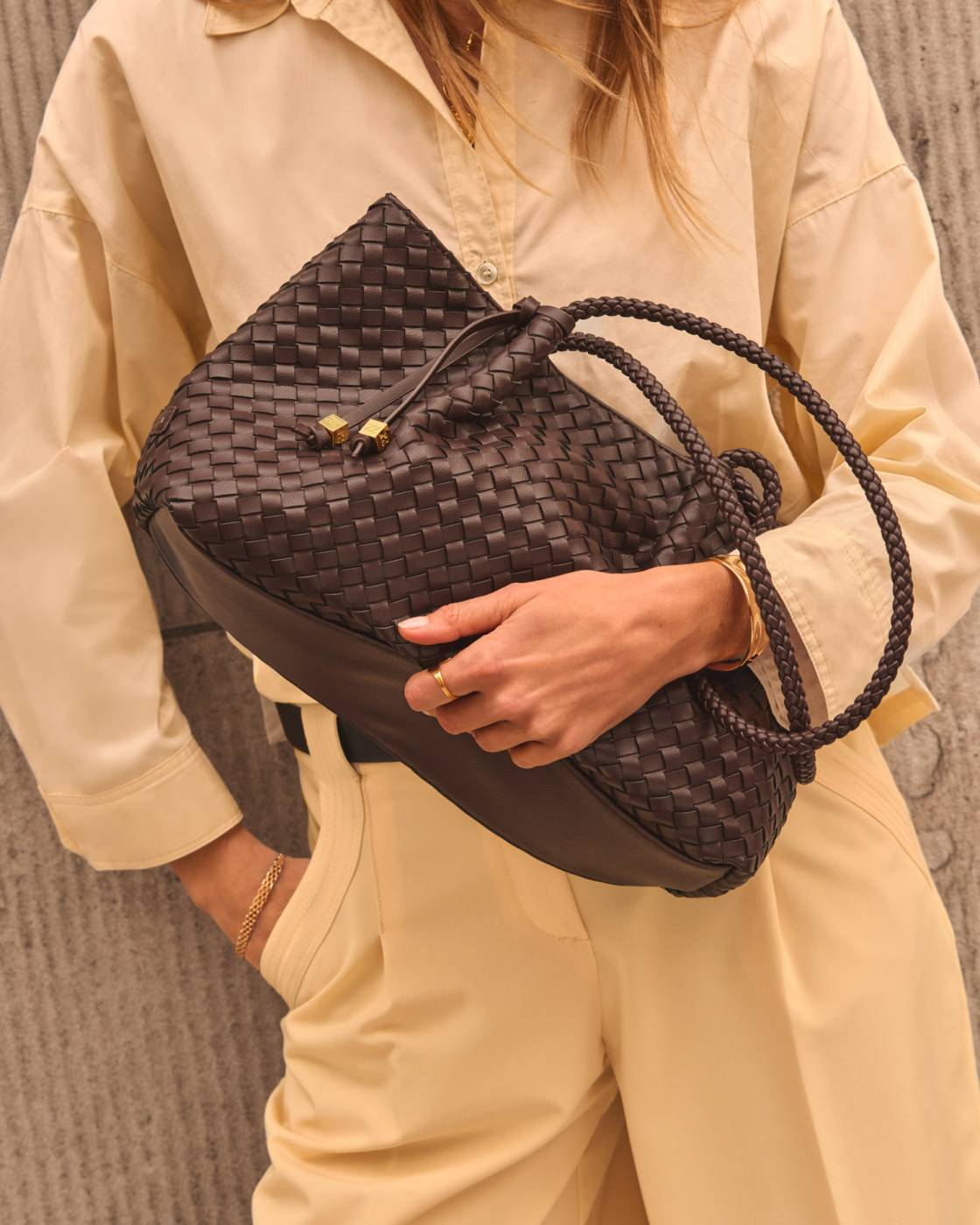 NOVA SMALL SHOULDER TOTE CHOCOLATE