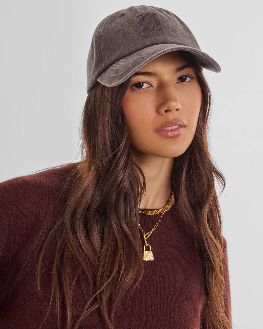 KATIE LOXTON EMBRIODERED CAP CHOCOLATE