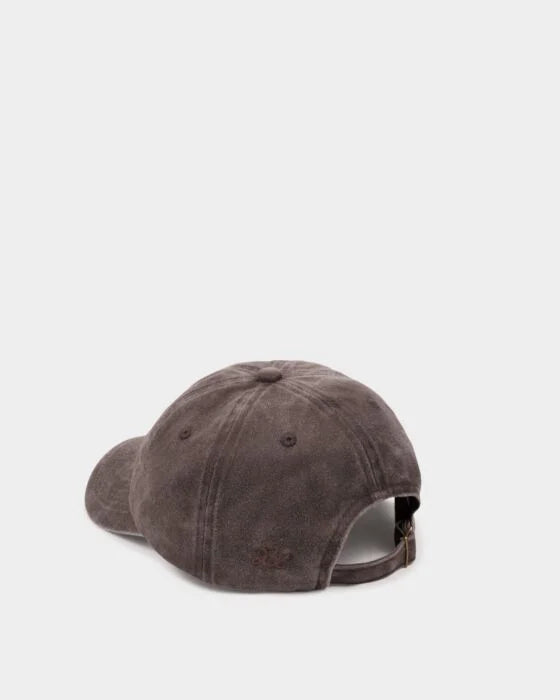 EMBRIODERED CAP CHOCOLATE