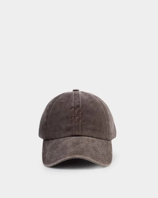 EMBRIODERED CAP CHOCOLATE