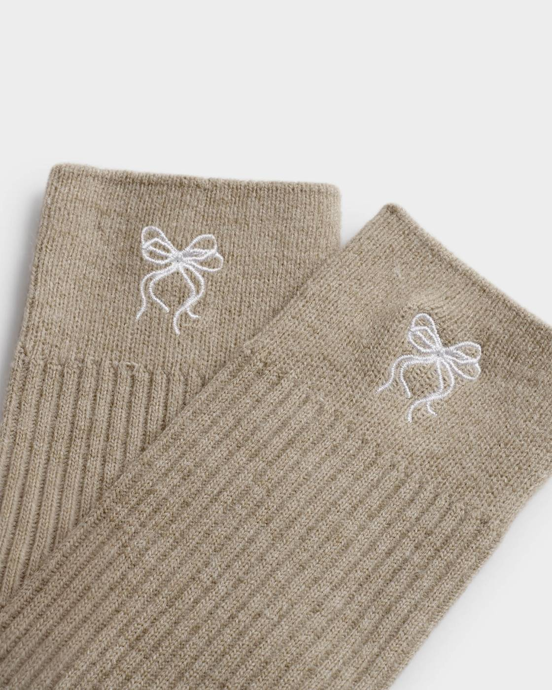 KATIE LOXTON GIFT BOXED RIBBED SOCKS BOW-TAUPE