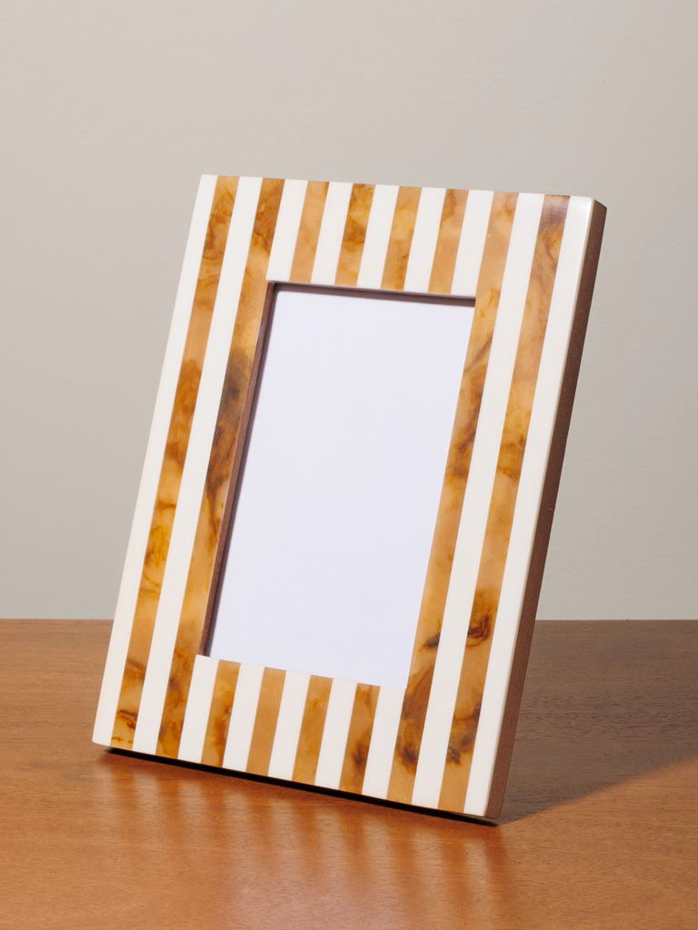 STRIPED PHOTO FRAME