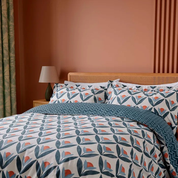 SCION TULIP TRELLIS BEDDING COVER SET-NAVY
