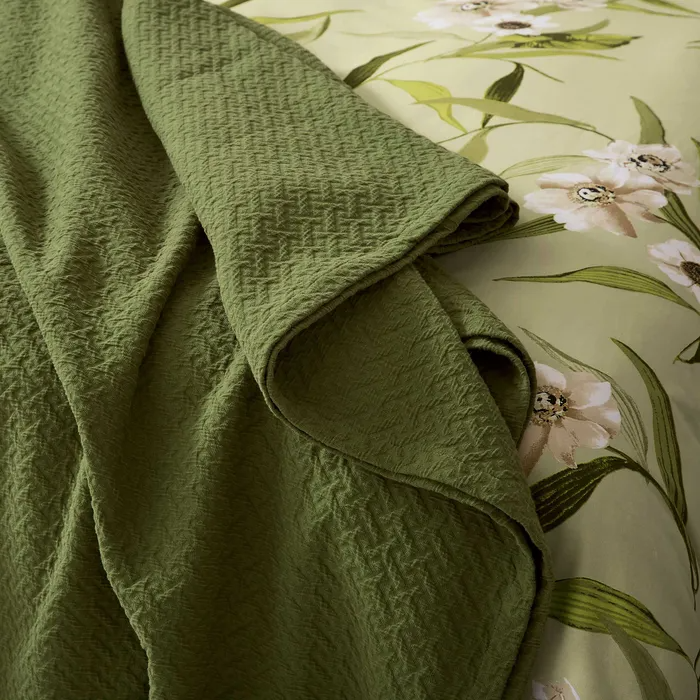 TED BAKER DIAGONAL MATELLASE THROW-GREEN
