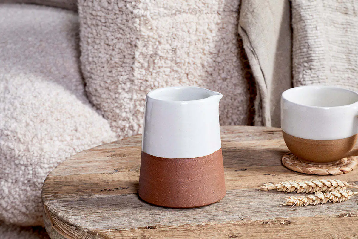 MALI SLANTING JUG-WHITE & TERRACOTTA