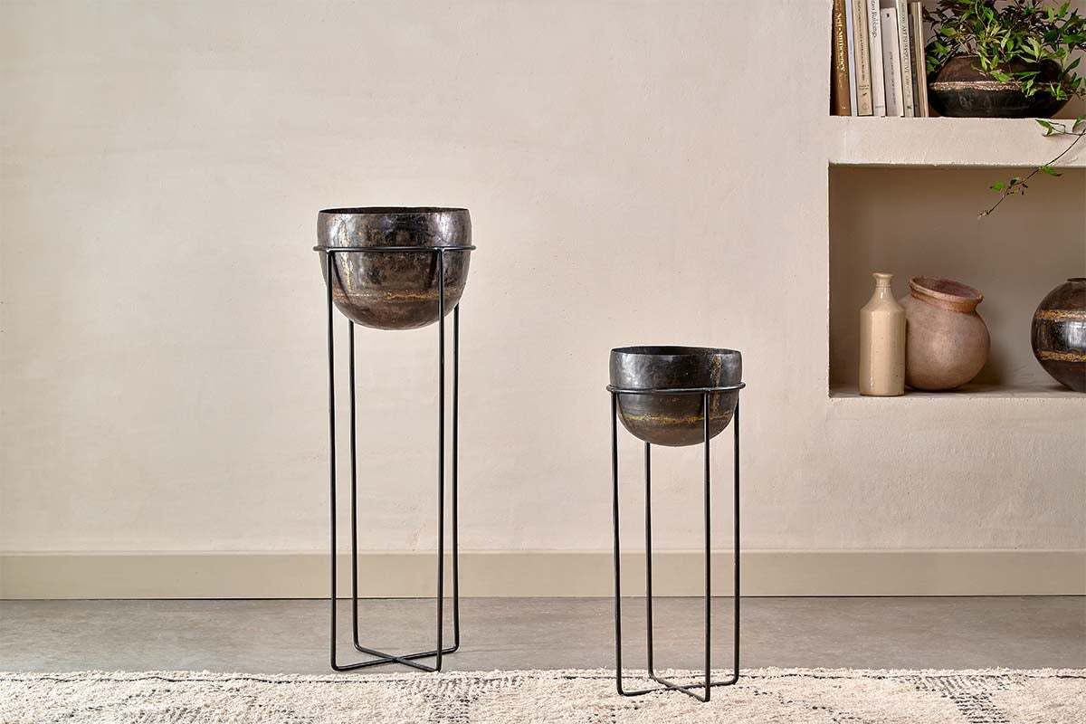 NKUKU ENDO RECLAIMED IRON PLANTER-LARGE